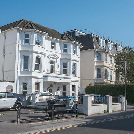 Bournemouth Beachfront Retreat 3 Bedroom 3 Bathroom Seaside B&B With Free Parking Exteriör bild