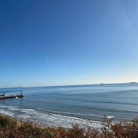Bournemouth Beachfront Retreat 3 Bedroom 3 Bathroom Seaside B&B With Free Parking Exteriör bild