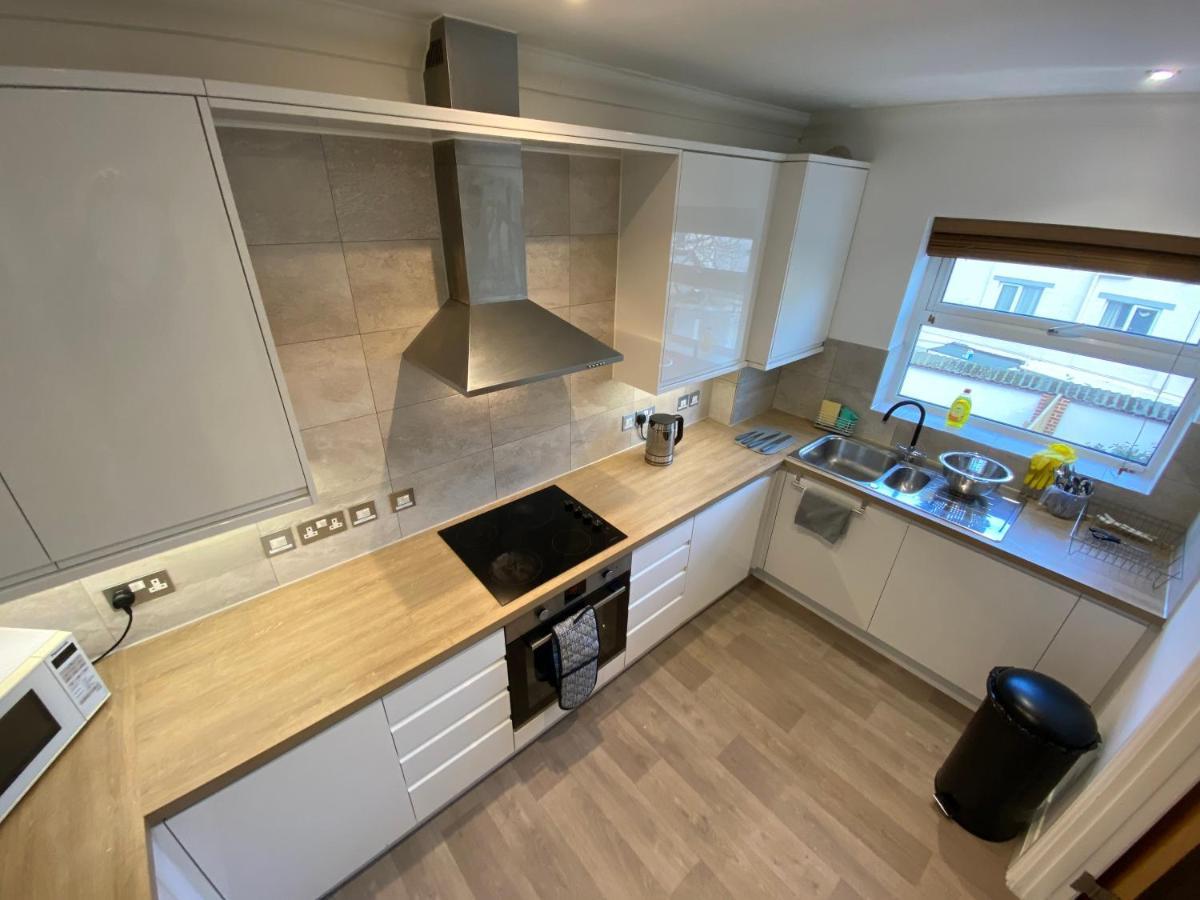 Bournemouth Beachfront Retreat 3 Bedroom 3 Bathroom Seaside B&B With Free Parking Exteriör bild