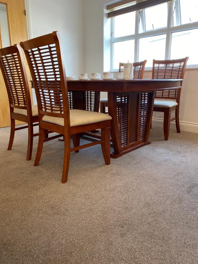 Bournemouth Beachfront Retreat 3 Bedroom 3 Bathroom Seaside B&B With Free Parking Exteriör bild