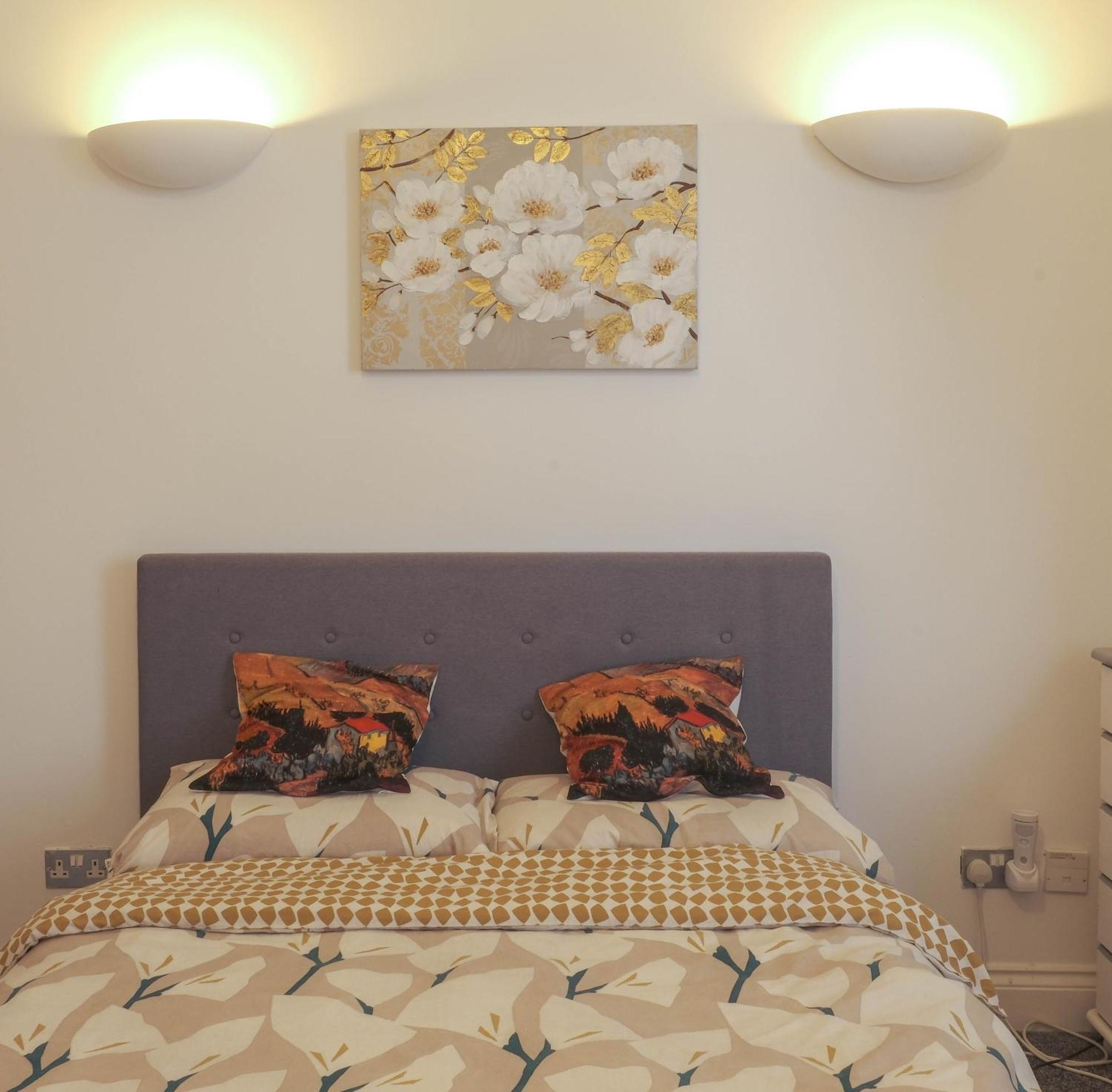 Bournemouth Beachfront Retreat 3 Bedroom 3 Bathroom Seaside B&B With Free Parking Exteriör bild