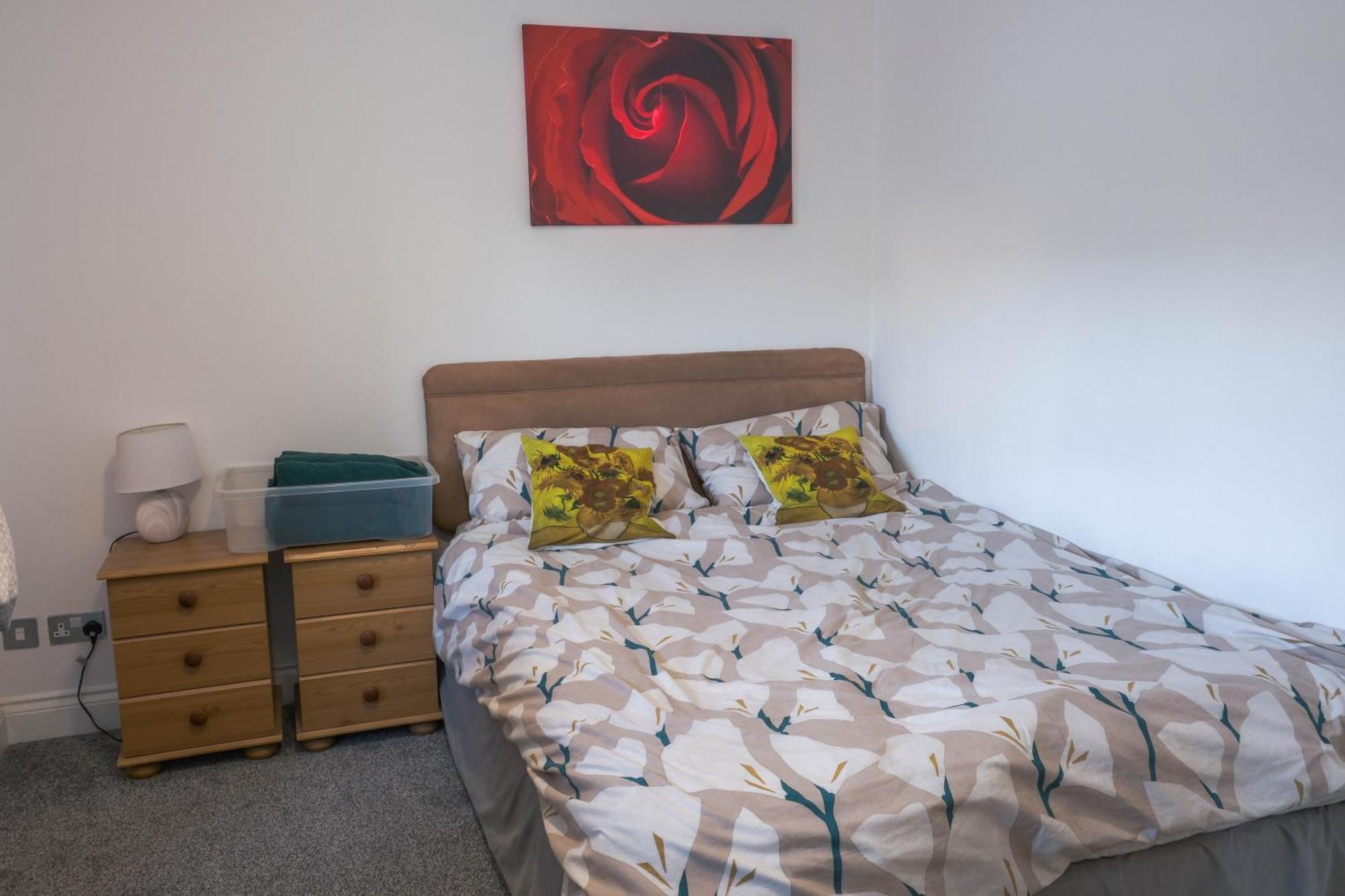 Bournemouth Beachfront Retreat 3 Bedroom 3 Bathroom Seaside B&B With Free Parking Exteriör bild