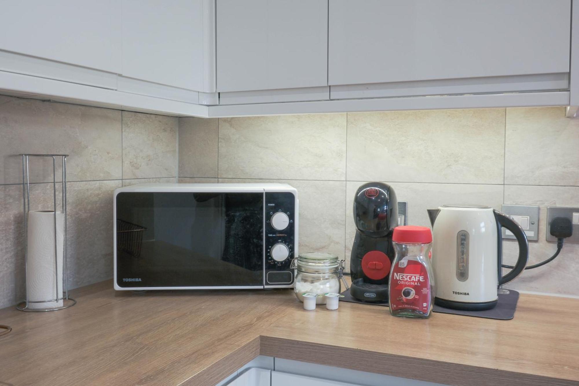 Bournemouth Beachfront Retreat 3 Bedroom 3 Bathroom Seaside B&B With Free Parking Exteriör bild